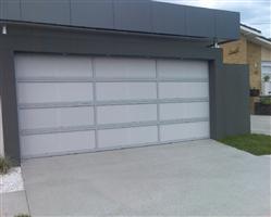 Broadbeach Garage Door 4218